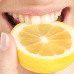 Міфи про відбілювання зубів